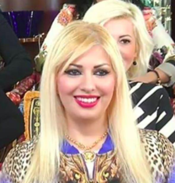 <p>Ece KOÇ</p>

<p>Yurt dışı işlerinden sorumlu yönetici bacıdır. Kandilli'deki Dragos ismi verilen örgüt merkezinde Adnan Oktar ile beraber kalır. Uluslararası makalelerin yayınlanması ve konferansların organizasyonu ile ilgilenir. Adnan Oktar adına tüm uluslararası lobi faaliyetini Sinem Tezyapar ile yönetir.<br />
<br />
Adnan Oktar'ın şantaj yapmak istedikleri kişilerin açıklarını bulur.</p>
