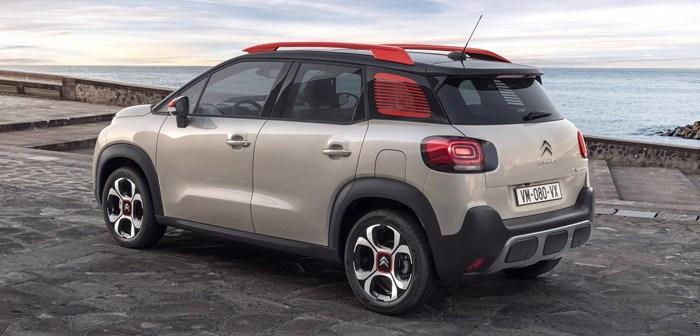 <p>C3, C3 Aircross, C- Elysee ve C4 Picasso modellerinde peşin indirim avantajı kapsamında 3 bin liraya varan indirim sağlanıyor.<br />
<br />
Berlingo, Jumper ve Jumpy modellerinde peşin indirim avantajı kapsamında 2 bin 500 liraya varan indirim yapılıyor.</p>
