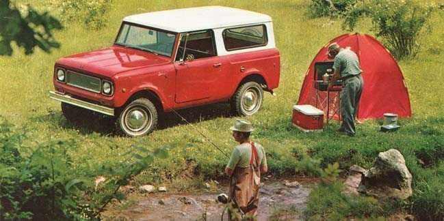 <p>Internationl Harvester Scout International zamanında ülkemizde çok bilinen bir markaydı. Ülkemize gelen kamyonlar, kamyonetler hep International markaydı. Bu modeli ise Jeep ile yarışmak için yapılmış ikonik bir model haline geldi.</p>
