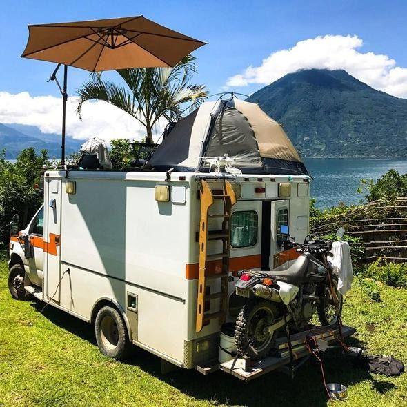 <p>B&uuml;y&uuml;k uğraşların sonunda hazır hale gelen &ldquo;El Salvador&rdquo; lakaplı ara&ccedil;, artık Ian Dow ve onun en yakın arkadaşı olan k&ouml;peği Dino ile maceradan maceraya koşuyor.</p>
