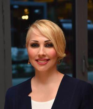 <p>Aylin KOCAMAN</p>

<p> </p>

<p>Kod adı: Loşloş. Yönetici bacıdır. Örgütün Adnan Oktar adına çıkan tüm yayınlarının yazımı ile ilgilenir. Uluslararası lobi faaliyetlerinde görev alır. Çeşitli erkeklerin örgüte faydalı hale gelmesi için sosyal hesapları üzerinden flört eder.</p>
