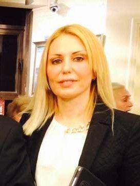 <p>Zeynep YALÇIN</p>

<p>Örgütün grup evlerinde kalır. İnternet faaliyetleri ile ilgilenir. Kitaplar için araştırma yapar. Yakın zamana kadar kardeşinin dondurma firmasında çalışıp örgüte para getirmiştir.</p>
