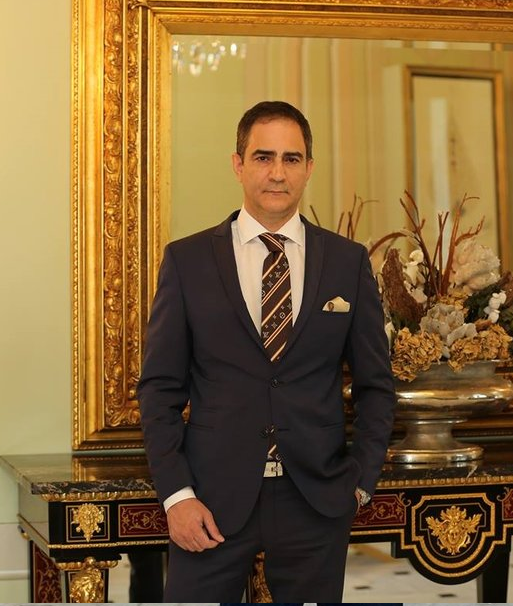 <p>Korkut YASA</p>
<p>Örgütün hukuk işleri ile ilgilenen üyelerindendir. Hukuk alanında Halil Hilmi Müftüoğlu'na bağlı olarak faaliyetleri organize eder. Örgütün mualiflerine karşı yürütülen iftira kampanyalarının sitelerini hazırlayan kişilerdendir. Adnan Oktar'ın talimatı ile bacılar denilen grubun bilgisayarlarına casus takip sistemi takan kişidir. Bilsisayar tamiri işleri ile ilgilenir. Adnan Oktar kitaplarının diğer yayınlarının matbaaya gönderilme işleri ile ilgilenir. Tasarım yapar.</p>