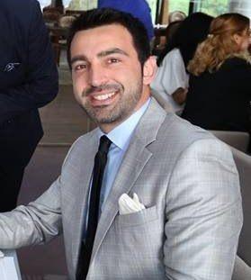 <p>Emre KUTLU</p>
<p>Kod adı: İngiliz Emre. Örgüte kız kazandırmakla görevlidir. A9 tv yayınlarına çıkar. Ticaretten elde ettiği gelirleri örgüte aktarır.</p>