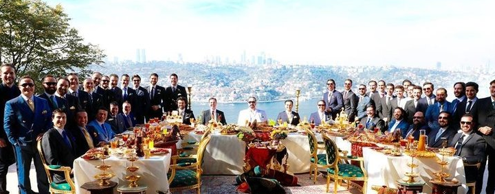 <p>Murat ÇAKIR</p>
<p>Kod adı: Bilgisayarcı Murat. Ticaretten elde ettiği gelirleri örgüte aktarır. Düzenli olarak Kadilli'deki merkezde Adnan Oktar'ın evinde nöbet görevini yapar.</p>