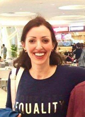 <p>Nilüfer KOÇ</p>
<p>Örgütün kızkardeş grubundadır. Örgüt evlerinde kalmaktadır. A9 tv canlı yayınlarının simultane çevirilerini yapar. Kitap, makale ve her çeşit yayının ingilizce çevirilerini yapar.</p>