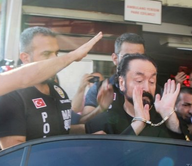 <p>Tuba BAL</p>
<p>Avukat. Örgüt evlerinde kalır. Kızkardeş grubundadır.</p>
