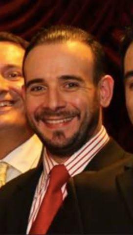 <p>Aydın KASAP</p>
<p>Örgüte ait Yavuztürk'dake evde ikamet etmektedir. Silahlıdır. Yaklaşık 15 yıl önce örgüte ilk geldiklerinde örgüte çok yüksek miktarda para aktarımı yapmışlardır.</p>