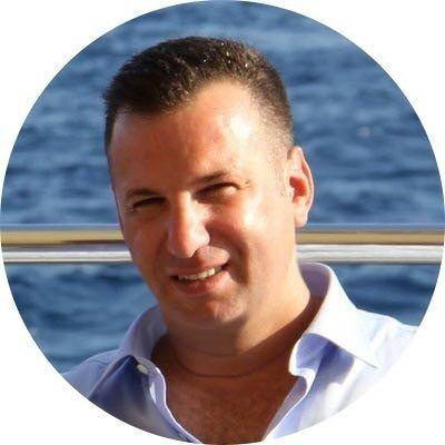 <p>Ferit Erdem RAHVANCI</p>
<p>Silahlı örgüt üyesidir. Ticari faaliyetlerinden elde ettiği yüksek miktarda geliri düzenli olarak örgüt aktarır. Fetö ile yakın ilişkisi nedeniyle 17-25 Aralık sürecinden sonra Adnan Oktar'ın talimatı ile Amerika'ya gönderilmiştir.</p>