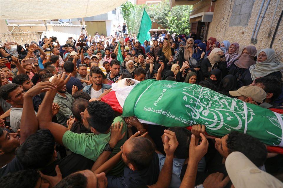 <p>Muhammed Ebu Ferhane (31) isimli Filistinli için Han Yunus kentinde cenaze töreni düzenlendi.</p>
