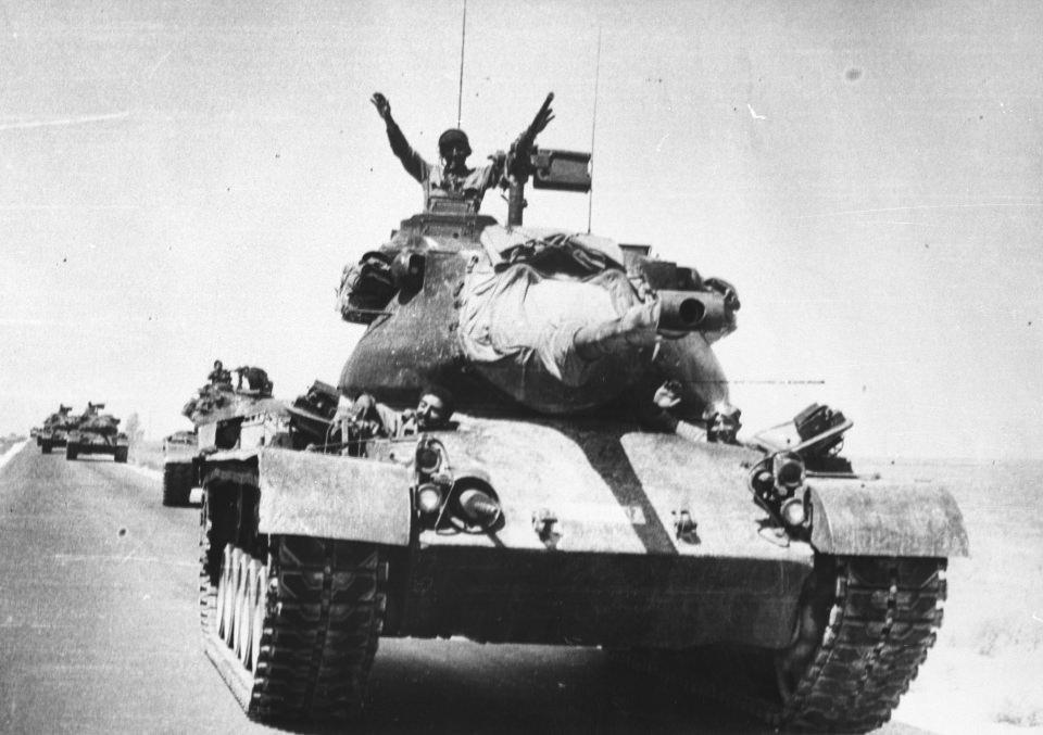<p>Türk Silahlı Kuvvetleri'nin 20 Temmuz 1974'de Kıbrıs barış Harekatına katılan Türk Tanklarının ileri harekatı. </p> 
