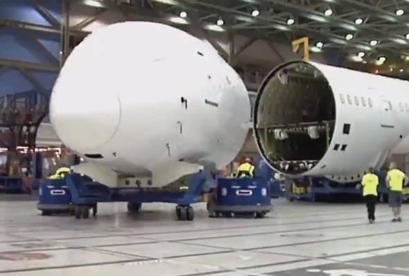 <p>Boeing 787-9 Dreamliner model u&ccedil;ak işte adım adım b&ouml;yle ortaya &ccedil;ıkıyor!</p>
