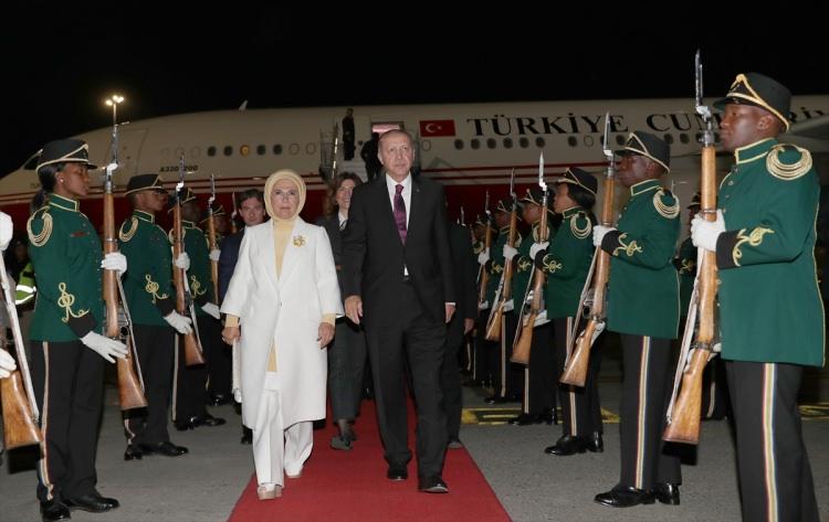 <p>Cumhurbaşkanı Recep Tayyip Erdoğan, 10. Brezilya, Rusya, Hindistan, Çin ve Güney Afrika (BRICS) Zirvesi için Güney Afrika Cumhuriyeti’ne geldi.</p>
