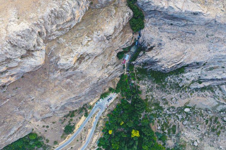 <p>Çevre ve Kültür Değerlerini Koruma ve Tanıtma Vakfı Malatya Koordinatörü Bekir Sözen ise insanları iyi hissettiren ve tedavi eden negatif iyonların, en fazla bulunduğu yerlerden birinin Günpınar Şelalesi olduğunu bildirdi.</p>
