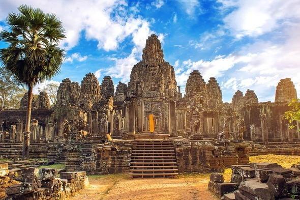 <p><strong>12.Angkor Wat</strong><br />
<br />
Yer: Angkor, Kambo&ccedil;ya</p>
