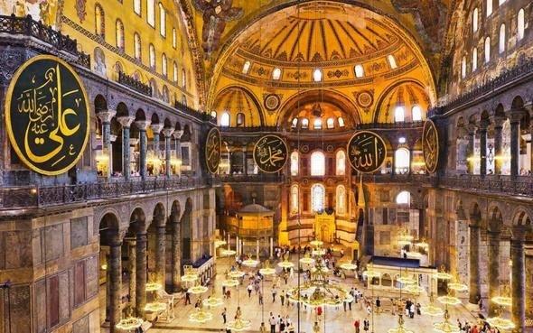 <p><strong>20.Ayasofya M&uuml;zesi</strong><br />
<br />
Bulunduğu yer: İstanbul, T&uuml;rkiye</p>
