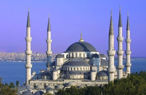 <p><strong>47.Sultan Ahmet Camii</strong><br />
<br />
Bulunduğu yer: İstanbul, T&uuml;rkiye</p>
