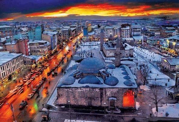 <p><strong>Şehir:</strong> Erzurum <br />
<br />
<strong>Yabancı sayısı: </strong>3 bin 218<br />
<br />
<strong>Şehir:</strong> Malatya <br />
<br />
<strong>Yabancı sayısı:</strong> 3 bin 328</p>