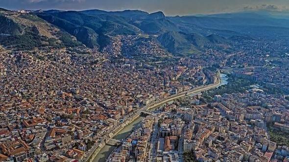 <p><strong>Şehir:</strong> Hatay <br />
<br />
<strong>Yabancı sayısı:</strong> 3 bin 800<br />
<br />
<strong>Şehir:</strong> Düzce<br />
<br />
<strong>Yabancı sayısı:</strong> 3 bin 994</p>