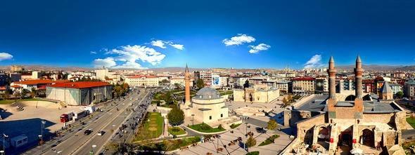<p><strong>Şehir: </strong>Çankırı<br />
<br />
<strong>Yabancı sayısı: </strong>4 bin 645<br />
<br />
<strong>Şehir:</strong> Sivas<br />
<br />
<strong>Yabancı sayısı:</strong> 4 bin 790</p>