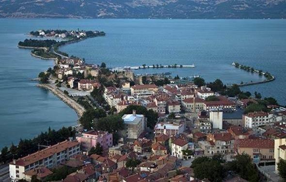<p><strong>Şehir:</strong> Tokat<br />
<br />
<strong>Yabancı sayısı:</strong> 5 bin 245<br />
<br />
<strong>Şehir:</strong> Isparta <br />
<br />
<strong>Yabancı sayısı: </strong>5 bin 452</p>