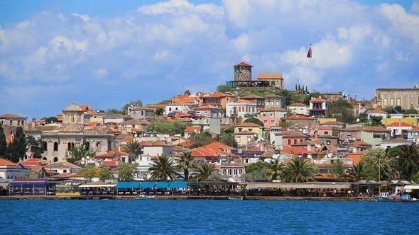 <p><strong>Şehir:</strong> Trabzon<br />
<br />
<strong>Yabancı sayısı: </strong>7 bin 630<br />
<br />
<strong>Şehir:</strong> Balıkesir<br />
<br />
<strong>Yabancı sayısı:</strong> 7 bin 779</p>