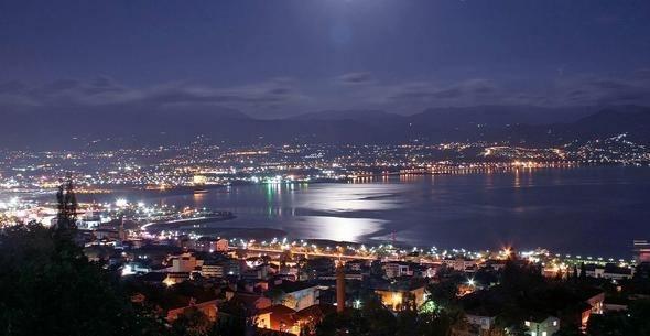 <p><strong>Şehir:</strong> Denizli <br />
<br />
<strong>Yabancı sayısı:</strong> 7 bin 803<br />
<br />
<strong>Şehir:</strong> Kocaeli <br />
<br />
<strong>Yabancı sayısı:</strong> 7 bin 938</p>