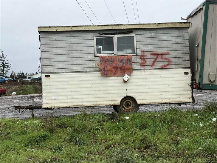 <p>Kafeteryada &ccedil;alışan ve 3 &ccedil;ocuğu bulunan Michelle, kısa s&uuml;re &ouml;ncesine kadar 1500 dolar kira &ouml;d&uuml;yordu.</p>
