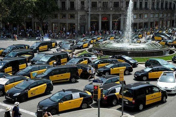 <p>Sanz, greve ilişkin "Şu anda Madrid'de taksi yok" dedi.</p>