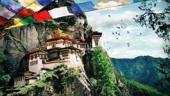 <p>Bhutan<br />
<br />
Bhutan’da tur paketi satın almadan Bhutan’ı ziyaret etmek pek mümkün değil. Öncesinde lisanslı bir seyahat acentesini arayıp tur paketi satın almanız gerekli.</p>