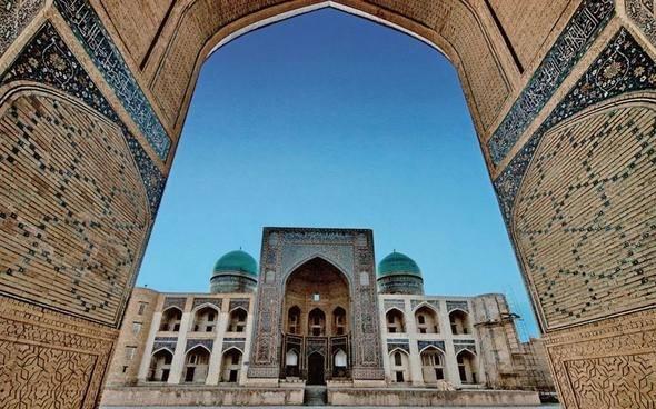 <p>Özbekistan<br />
<br />
Türk vatandaşları için 30 gün süreyle vizesiz.</p>