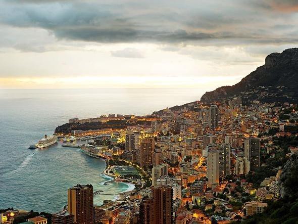 <p>Monaco<br />
<br />
90 gün vizesiz.</p>
