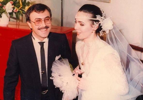 <p>BU GÜN BİR BAŞKA GÜN... 33 yıl önce bugün hayat bana en büyük armağanımı verdi. Hayat, sana teşekkür ediyorum.</p>