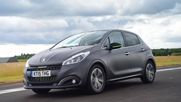 <p><strong>1. Peugeot 208 1.6 BlueHDi</strong><br />
<br />
STOP&START Otomatik (100 hp)Motor hacmi 1401-1600 cm3'den oluşuyor ve yakıt türü dizeldir.</p>

<p> </p>
