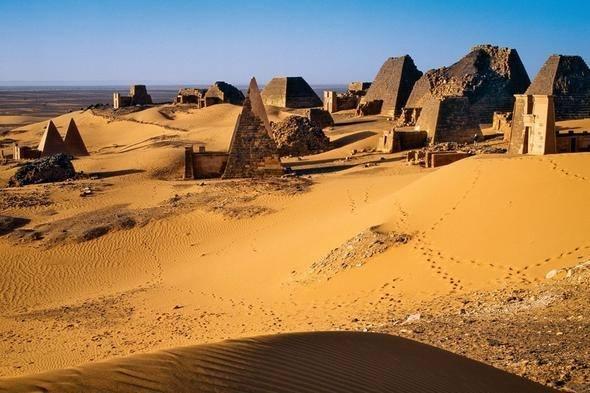<p>Sudan<br />
<br />
Kapıda vize uygulaması var.</p>

