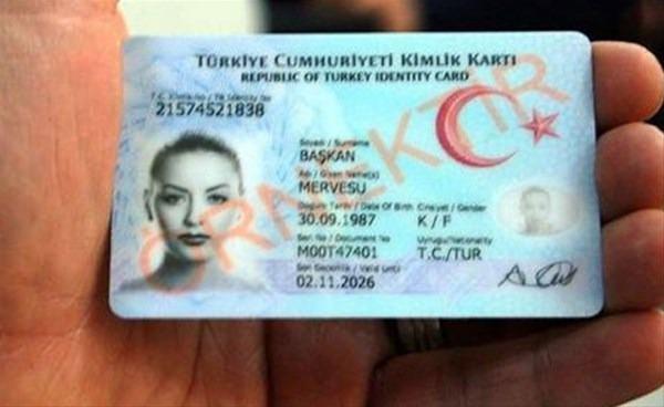 <p>T.C. Kimlik Kartı, standart bir akıllı kartın sunduğu bütün güvenlik özelliklerini desteklemektedir. Kart içerisinde yer alacak elektronik veriler PIN ve PUK korumalı olarak saklanacaktır.</p>
<p> </p>