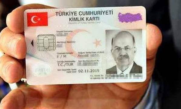 <p>T.C. Kimlik Kartı, taklit edilemez olmakla beraber, tahrip ya da tahrif edildiğinde tespit edilmesine imkan veren görsel ve mantıksal güvenlik özelliklerine sahiptir.</p>
<p> </p>