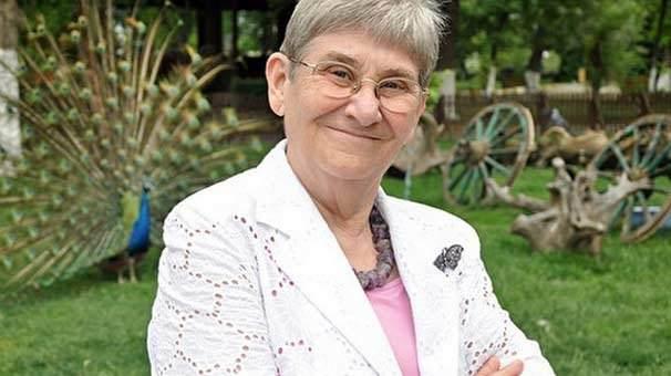 <p>Bir televizyon programına katılan Prof. Dr. Canan Karatay'ın 50 yıl önceki fotoğrafları yayınlandı...</p>
