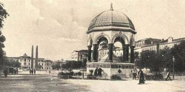 <p>Doktorların tavsiye ettiği ilâçları kullanmasına rağmen, Abdülhamid´in hastalığı ağırlaşıyor ve bir iyileşme belirtisi görülmüyordu...</p>
