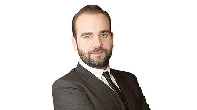 <p>İsim: Atasay Kamer <br />
<br />
Şirketi: Atasay Kuyumculuk CEO'su<br />
<br />
2017 Sırası: 15 <br />
<br />
2016 Sırası: 22<br />
<br />
Yaş: 31 <br />
<br />
Ciro (Milyon TL): 492</p>