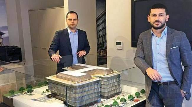 <p>İsim: Serdar Altınbaş <br />
 <br />
Şirketi: F&S Invest Group CEO'su<br />
 <br />
2017 Sırası: 23<br />
 <br />
2016 Sırası: Listeye Yeni Eklendi<br />
 <br />
Yaş: 33 <br />
 <br />
Ciro (Milyon TL): 211,7</p>
