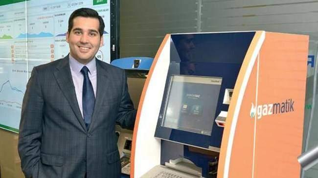 <p>İsim: İlker Sözdinler <br />
<br />
Şirketi: Birleşik Ödeme Hizmetleri CEO<br />
<br />
2017 Sırası: 16 <br />
<br />
2016 Sırası: 11<br />
<br />
Yaş: 35 <br />
<br />
Ciro (Milyon TL): 490</p>