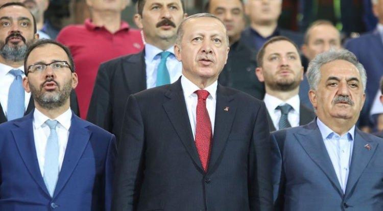 <p>İşte Erdoğan - Rizespor buluşmasından kareler....</p>
