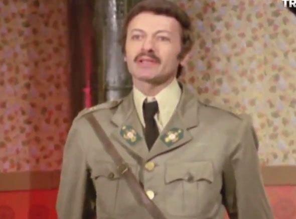 <p>Bir dönemin ünlü oyuncusu Kayhan Yıldızoğlu'na bir de şimdi bakın...</p>

<p> </p>
