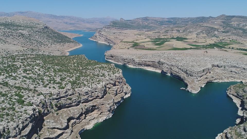 <p>"Sosyal açıdan baktığımızda Fırat Nehrinin yakın çevresindeki illerde birçok erkeğe Fırat isminin olduğunu görürüz. </p>
