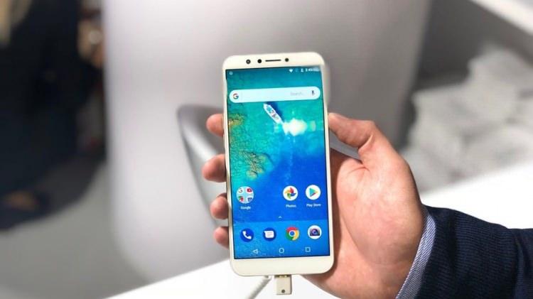 <p><span style="color:#FF8C00"><strong>General Mobile GM 8</strong></span></p>
<p><br />
İşletim sistemi: Android 8.1 Oreo</p>
<p> </p>