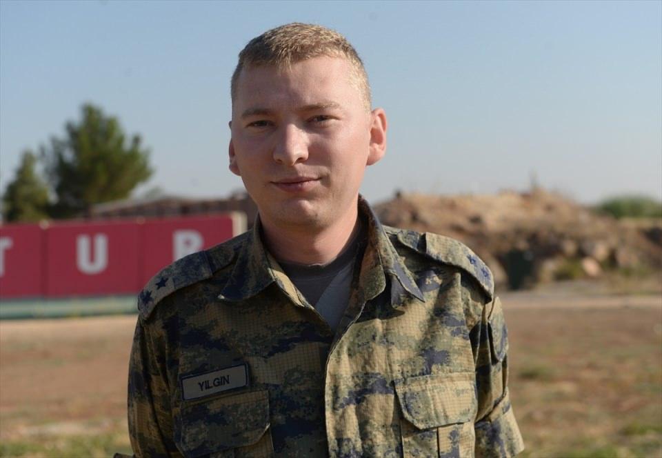 <p>Hava Savunma Astbubay Çavuş Mehmet Bilgin ise herkesin ailesinin yanında olmayı ve beraber vakit geçirmeyi isteyeceğini ancak vatan görevinin daha kutsal olduğunu aktardı.</p>
<p> </p>