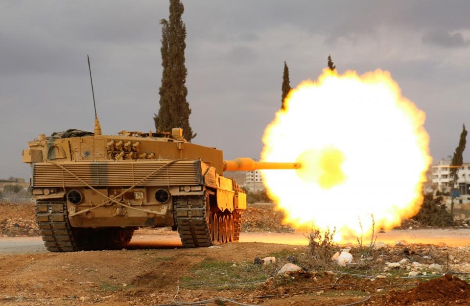 <p>Yerel gıda, tarım ve hayvancılık müdürlüklerinin verdiği destekle tarlalarını güven içinde süren, hayvanlarını aşılatabilen ve besleyebilen halk, patates, soğan, arpa, buğday, kimyon, mercimek, nohut, fasulye, Antep fıstığı, zeytin gibi ürünler yetiştirebiliyor.</p>
<p><em>Fırat Kalkanı Harekatı'nda terör örgütü DEAŞ'tan 24 yerleşim yerini ele geçiren Türk Silahlı Kuvvetleri ve Özgür Suriye Ordusu güçleri, Bab ilçe merkezindeki direnişi kırmak için çevresini kuşattı. Harekat kapsamında Kara Kuvvetleri Komutanlığına bağlı unsurlarca terör örgütü DEAŞ'a ait 187 hedef ateş altına alındı. </em></p>
<p> </p>