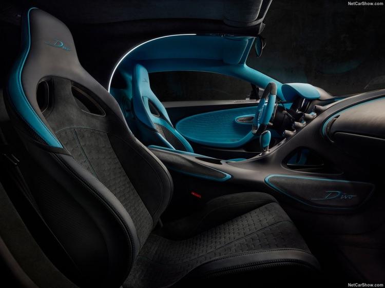 <p><span style="color:#FF8C00"><strong>OTOMOBİLİN FİYATI</strong></span><br />
<br />
5.8 milyon dolar (yaklaşık 35 milyon TL) fiyata sahip hiper otomobilin tamamı satıldı!</p>