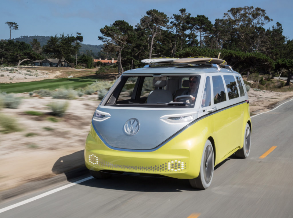 <p>Volkswagen efsane minibüsünü 2022 yılında elektrikli konsept versiyonu I.D. Buzz ile 2022 yılında yeniden görücüye çıkaracak. </p>

<p> </p>
